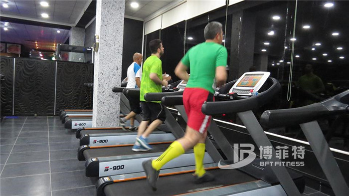 快猫影院入口跑步机