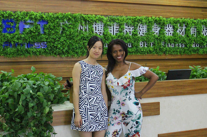 马达加斯加进口快猫影院入口健身器材