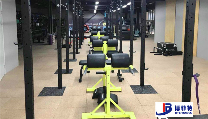 快猫影院入口健身器材