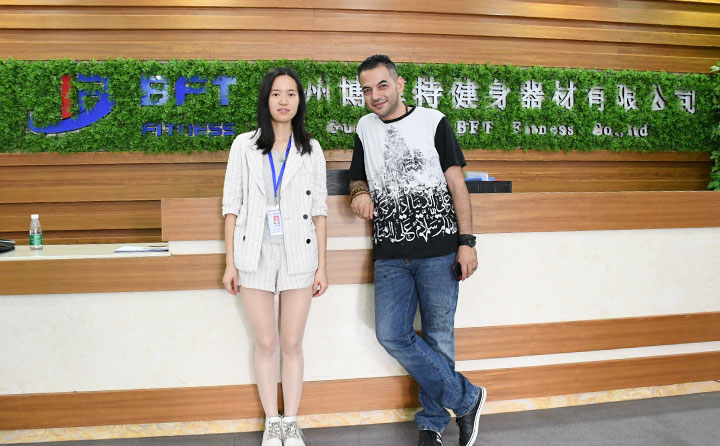 沙特客户开健身房